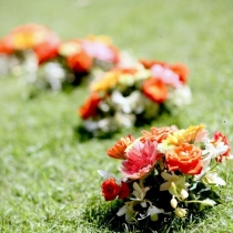 Aranjamente florale pentru nunti in aer liber