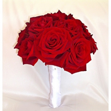 Buchet mireasa trandafiri rosii