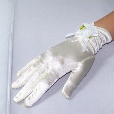 Manusi scurte pentru mirese